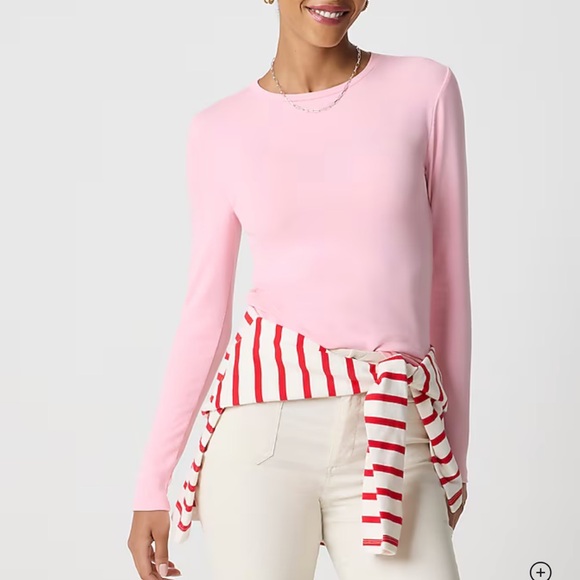 J. Crew Everyday Longsleeve Tee.
Color "Neon Orchid” - purple.
Size XL (16). NWT - Picture 4 of 6